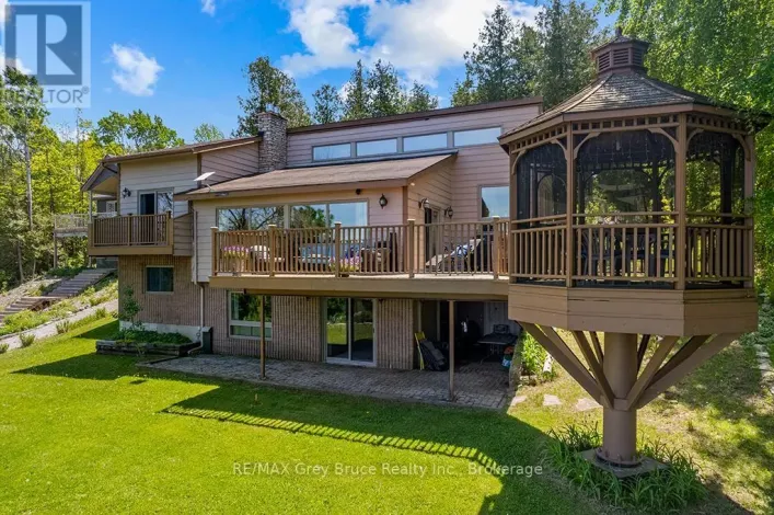 121 IVY DRIVE, Georgian Bluffs