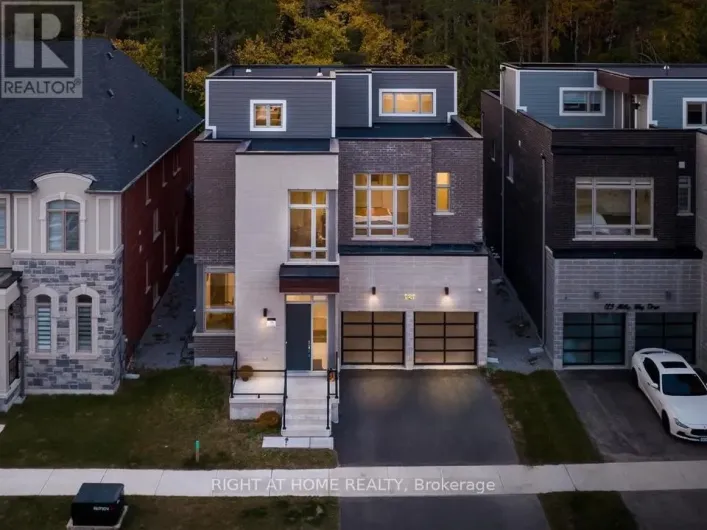 121 MILKY WAY DRIVE, Richmond Hill
