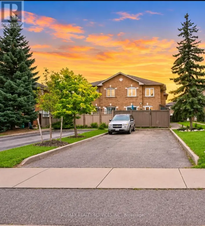 121 PRESSED BRICK DRIVE, Brampton