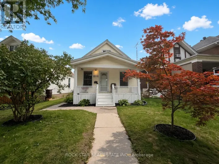 1211 LINCOLN ROAD, Windsor