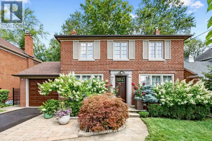 House for sale: 1211 ROYAL YORK ROAD, Toronto