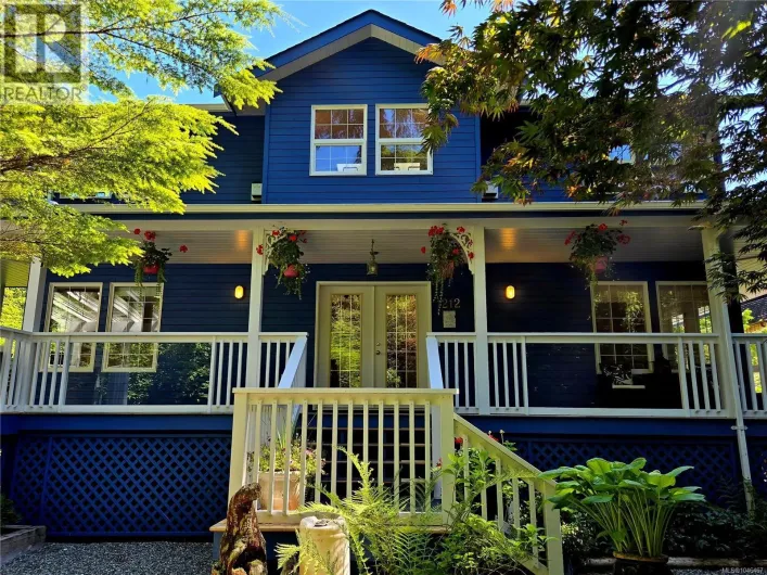 1212 Lynn Rd, Tofino