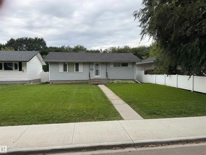 House for sale: 12124 51 ST NW, Edmonton