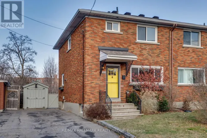1213 EMPEROR AVENUE, Ottawa