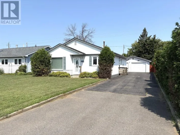 1213 MARY STREET W, Thunder Bay
