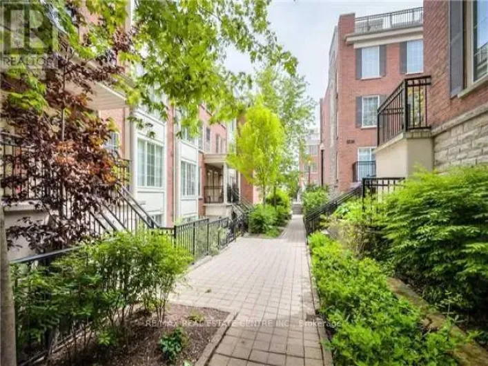 1214 - 5 EVERSON DRIVE, Toronto
