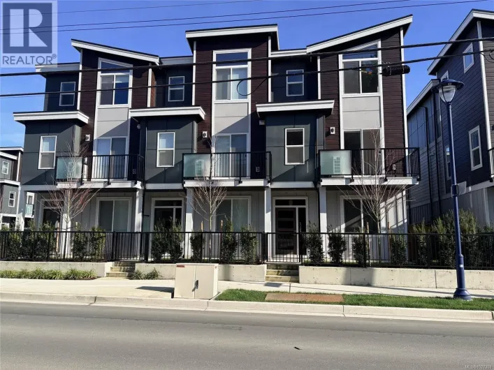 1214 Arcadiawood Crt, Langford