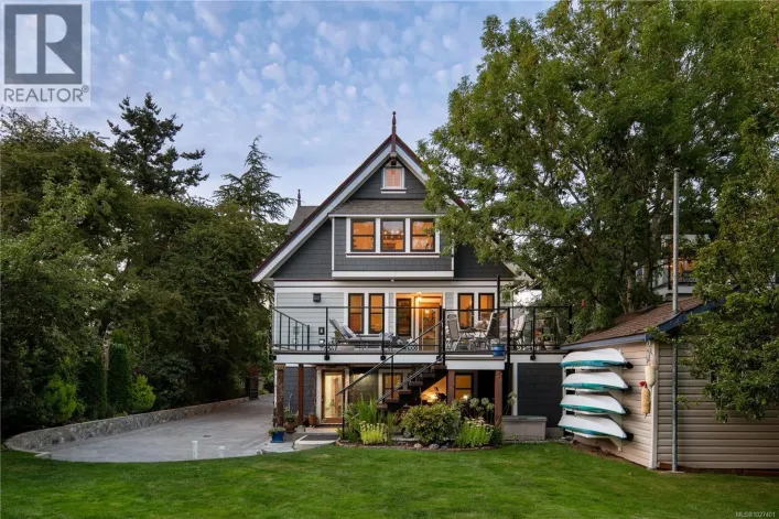 1215 Richardson St, Victoria