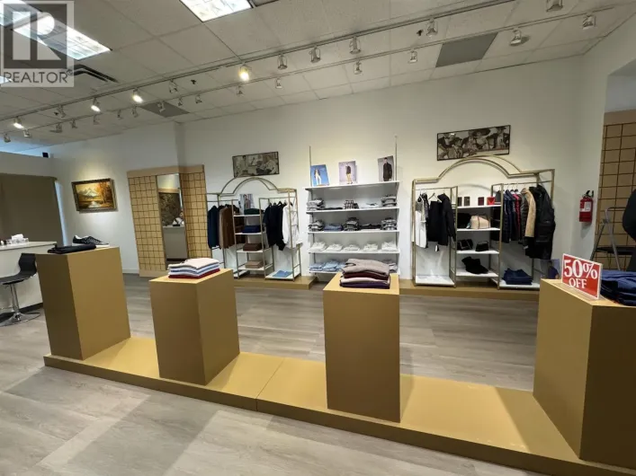 12155 CONFIDENTIAL, North Vancouver