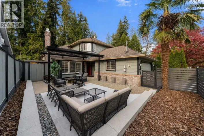 1216 PLATEAU DRIVE, North Vancouver