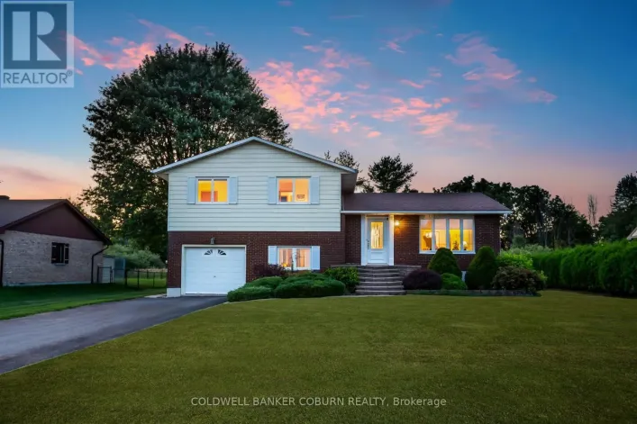 12169 LAKESHORE DRIVE, South Dundas