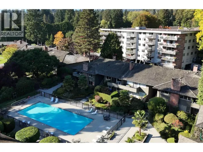 1218 235 KEITH ROAD, West Vancouver