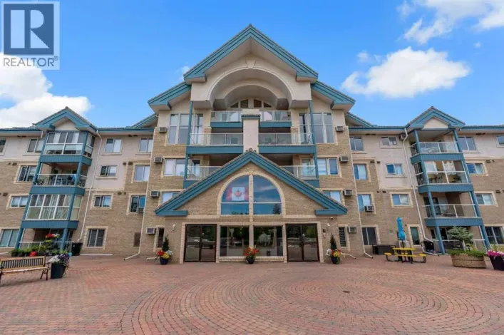 122, 7229 Sierra Morena Boulevard SW, Calgary