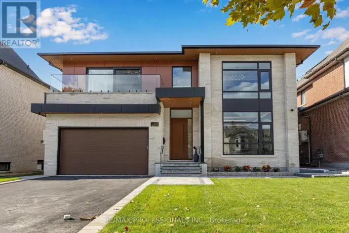 122 ASHBOURNE DRIVE, Toronto