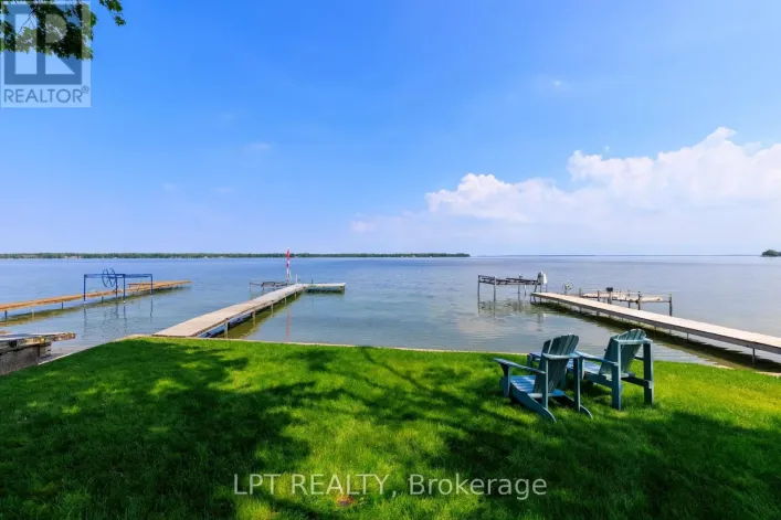 122 BLUE HERON DRIVE, Georgina