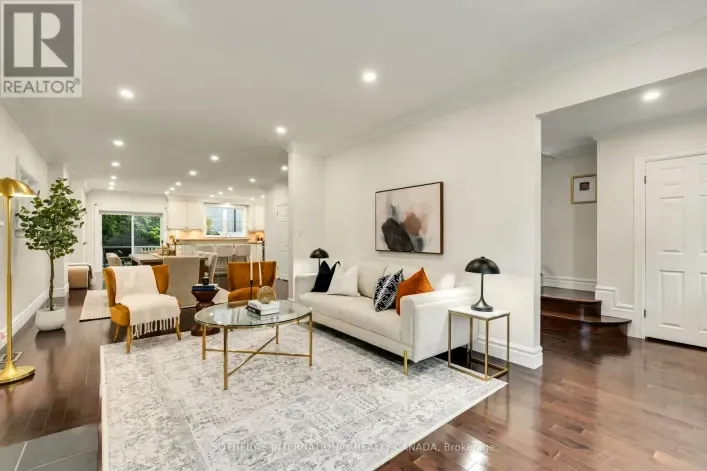 122 BRENTCLIFFE ROAD, Toronto