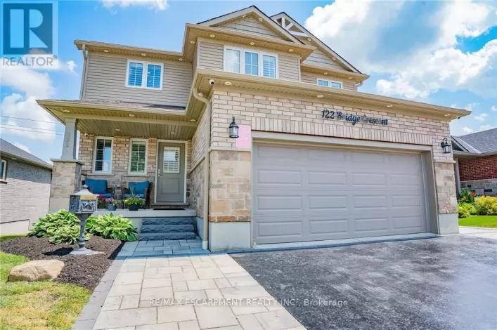 122 BRIDGE CRESCENT, Minto