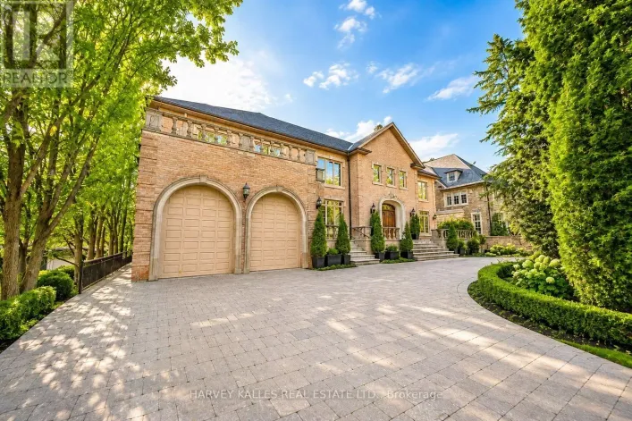 122 DUNVEGAN ROAD, Toronto