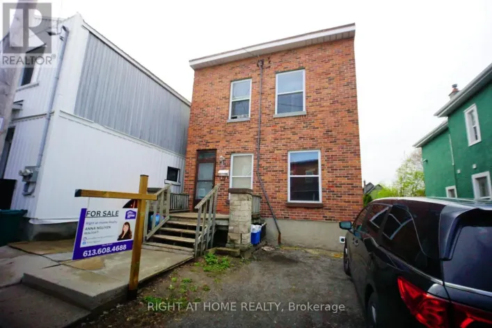 122 ECCLES STREET S, Ottawa