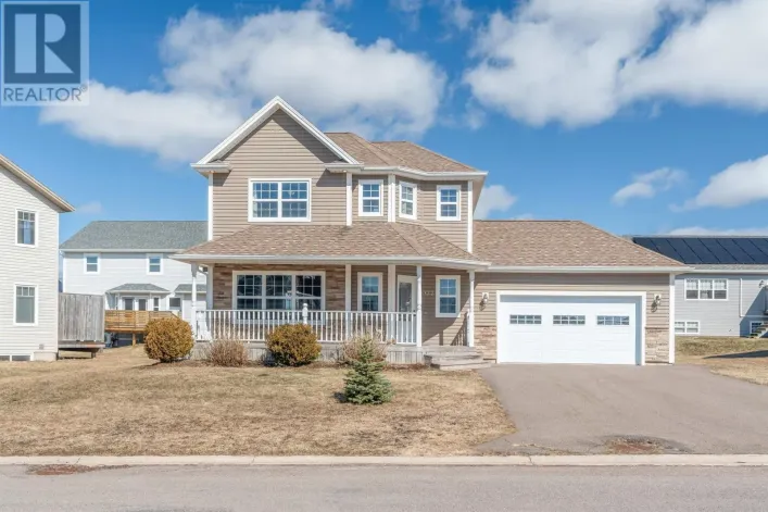 122 ESSEX Crescent, West Royalty