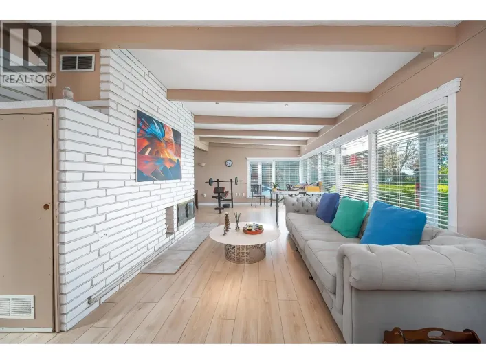 122 GRAHAM DRIVE, Delta