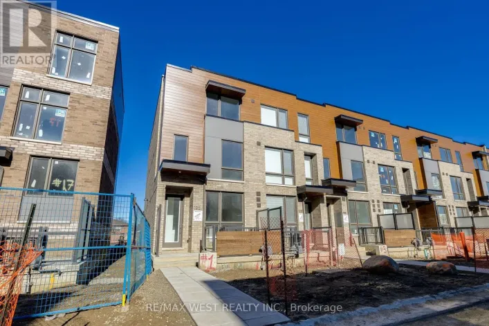 122 GREEN GARDENS BOULEVARD, Toronto