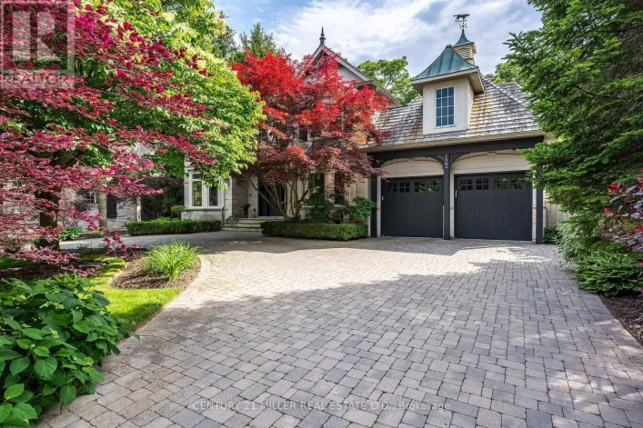 122 LISONALLY COURT, Oakville