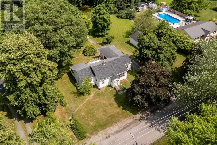 122 Maple Avenue, Berwick