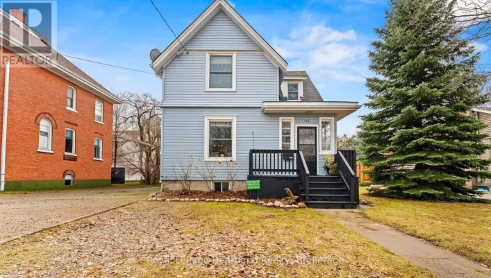 122 NELSON STREET E, Goderich)