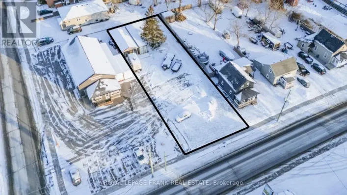 122 QUEEN STREET, Kawartha Lakes