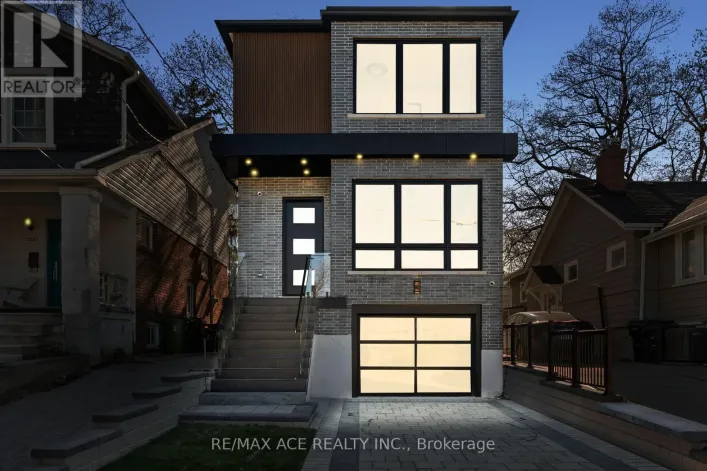 122 WARDEN AVENUE, Toronto