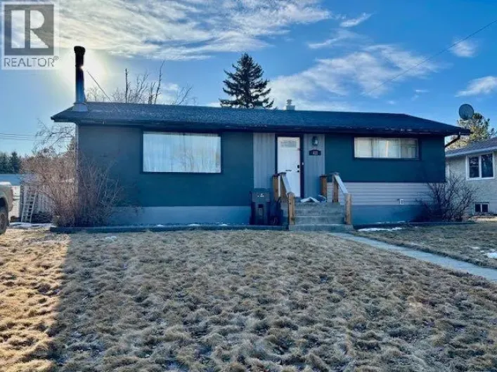 122 Willow Drive, Hinton