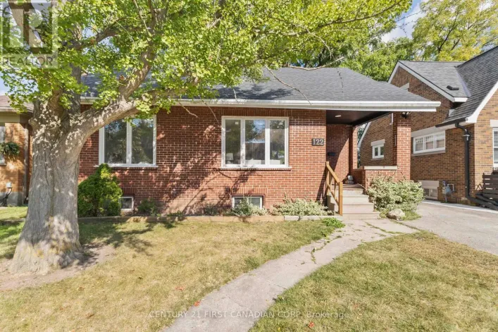 122 WINDSOR CRESCENT, London South