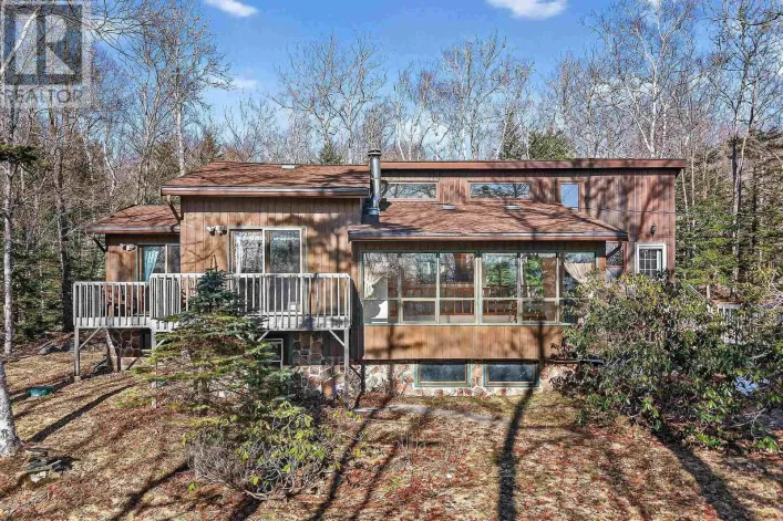 122 Windsor Drive, Stillwater Lake