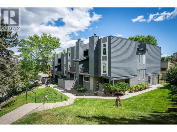1221 Hugh Allan Drive Drive Unit# 11, Kamloops