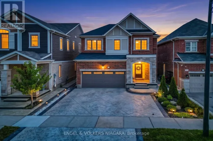 1221 ROSE WAY S, Milton