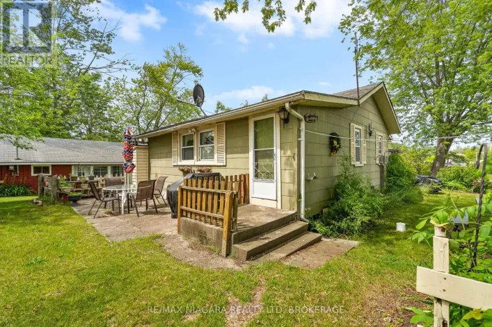 12211 LAKESHORE ROAD, Wainfleet