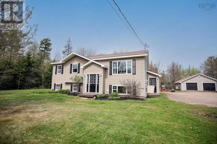 1223 Southampton Road, West Amherst