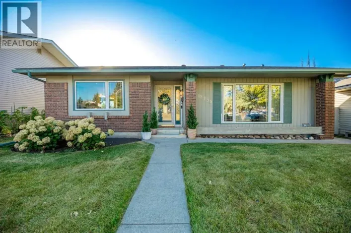 12235 Lake Fraser Way SE, Calgary