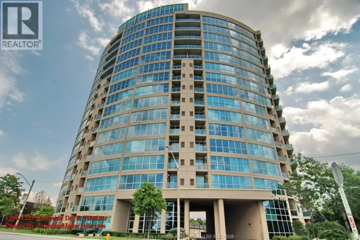 1225 RIVERSIDE DRIVE West Unit# 102, Windsor