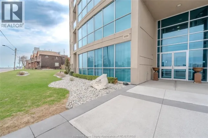 1225 RIVERSIDE DRIVE West Unit# 103, Windsor