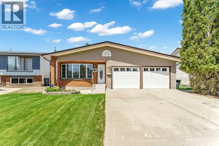 1226 24 Street SE, Medicine Hat