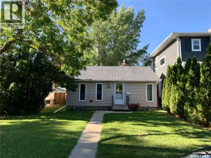 House for sale: 1227 13TH STREET E, Saskatoon