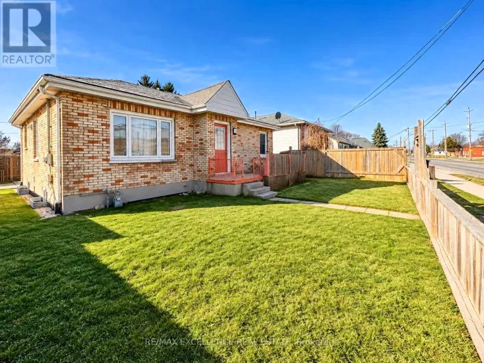 1227 TRAFALGAR STREET, London East