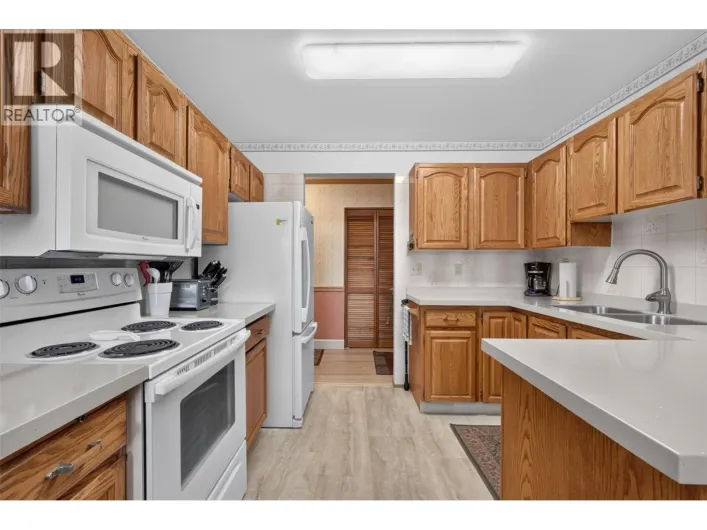 1229 Bernard Avenue Unit# 102, Kelowna