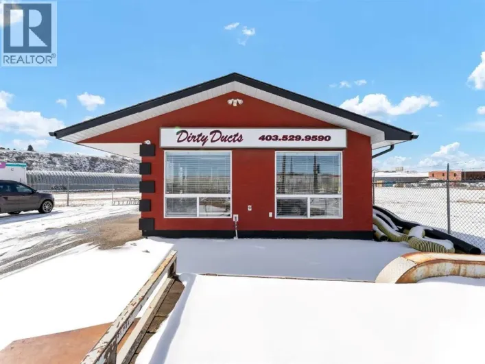 1229 South Railway Street SE, Medicine Hat