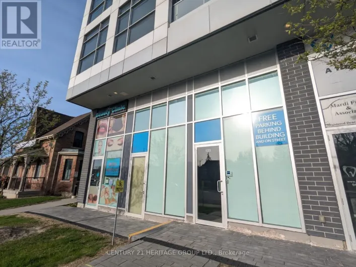 123 & 125 - 8763 BAYVIEW AVENUE, Richmond Hill