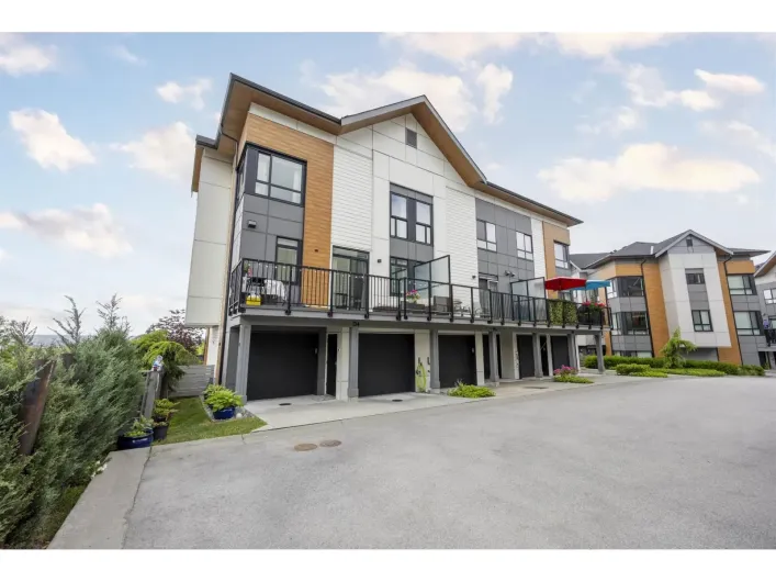123 15111 EDMUND DRIVE, Surrey