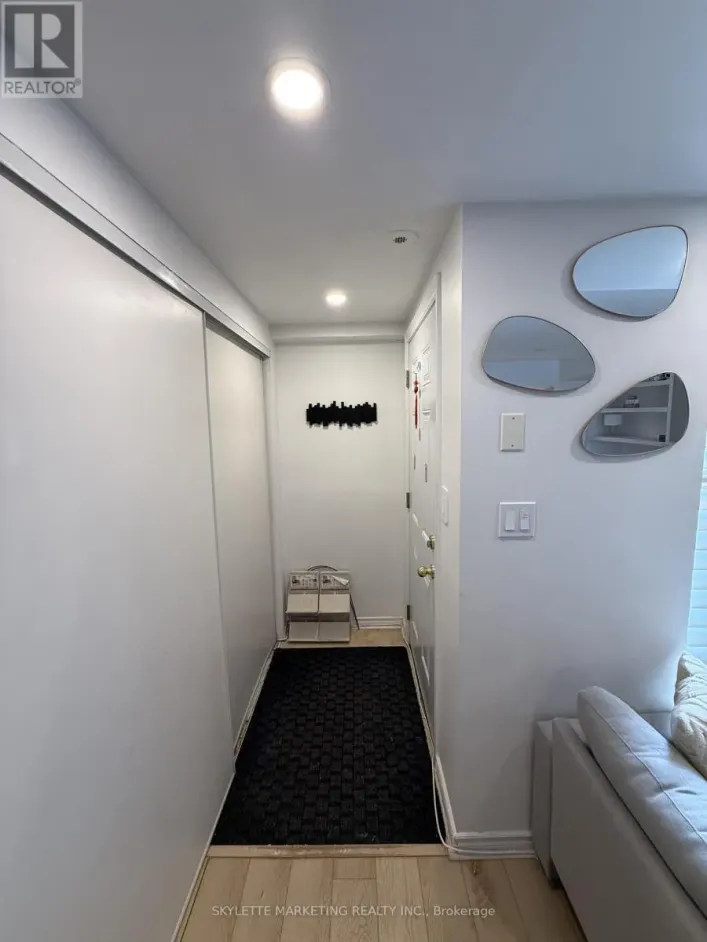 123 - 3 EVERSON DRIVE, Toronto