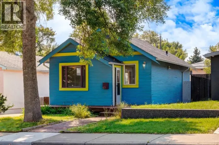 123 30 Avenue NW, Calgary